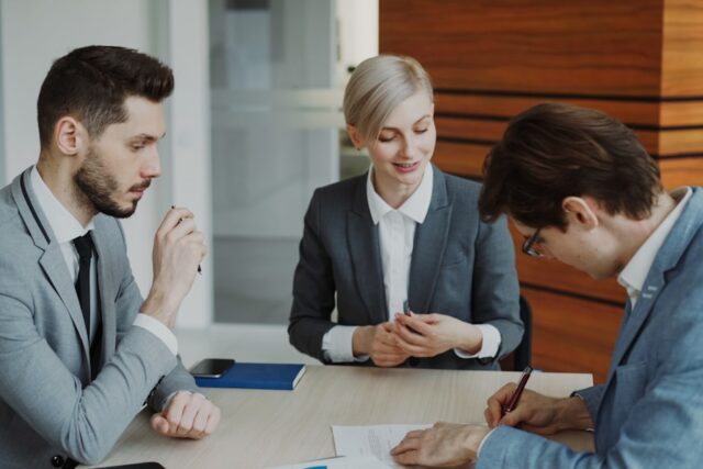 Doradcy ochrony środowiska dla firm i przedsiębiorstw: jak dbać o naturę?